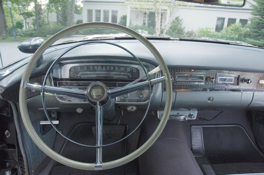  Cadillac Series 60 Fleetwood Special 1956 года  (фото 2 из 3)
